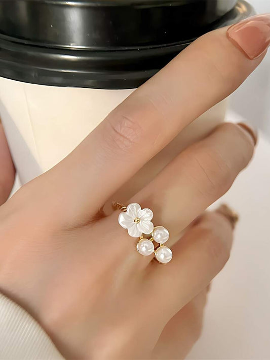 White Blossom Ring with Pearls in Gold