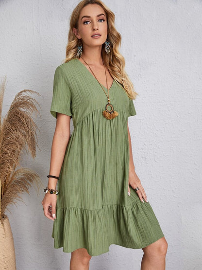 Cecily - Chic V-neck dress