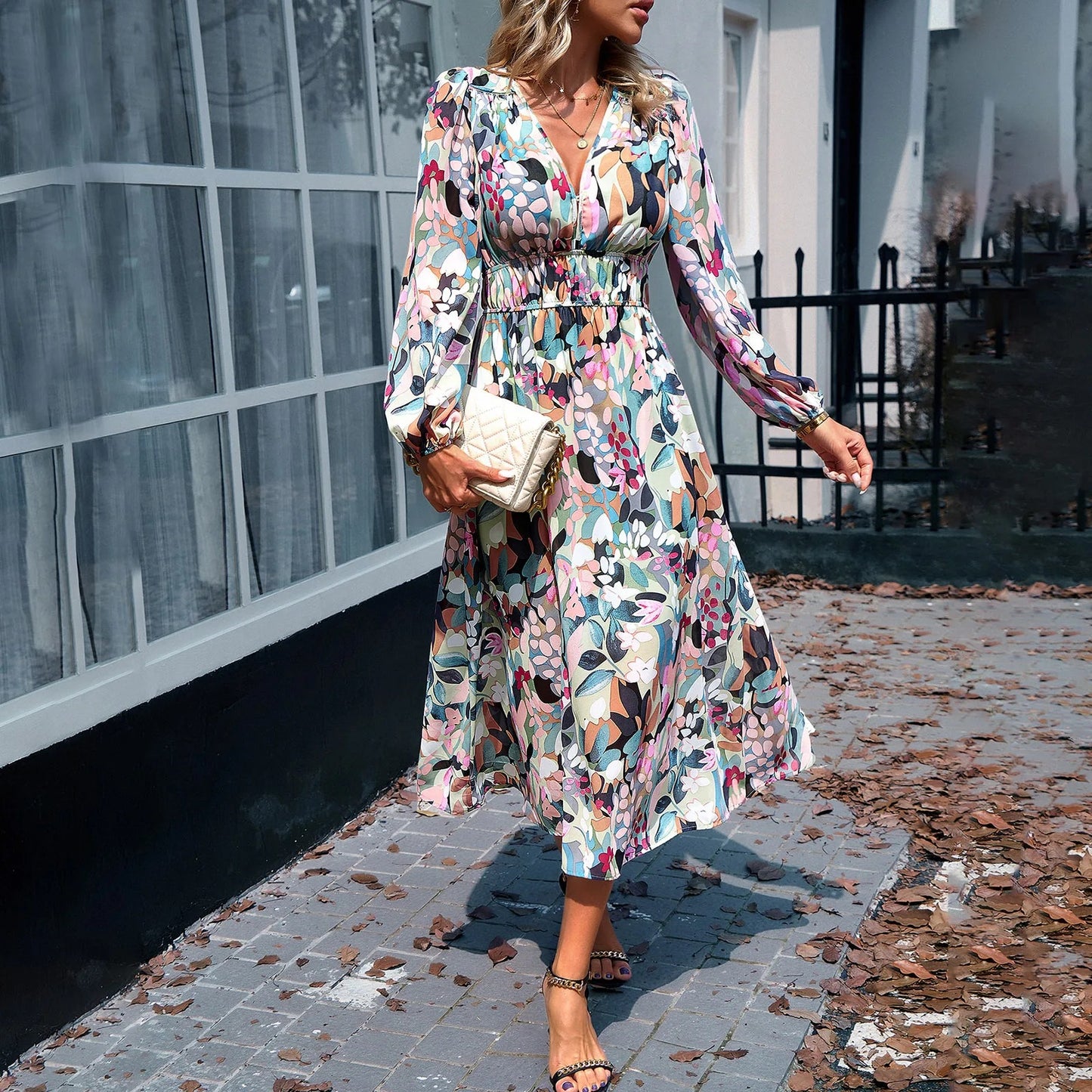 Elegant floral print summer dress featuring a charming design, lightweight fabric, and flattering silhouette, perfect for warm-weather occasions.