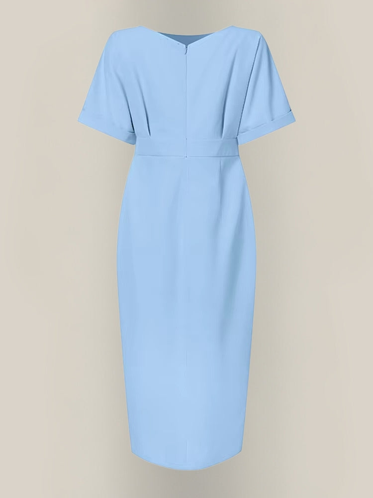 Elegant summer dress, perfect for warm days and stylish outings.