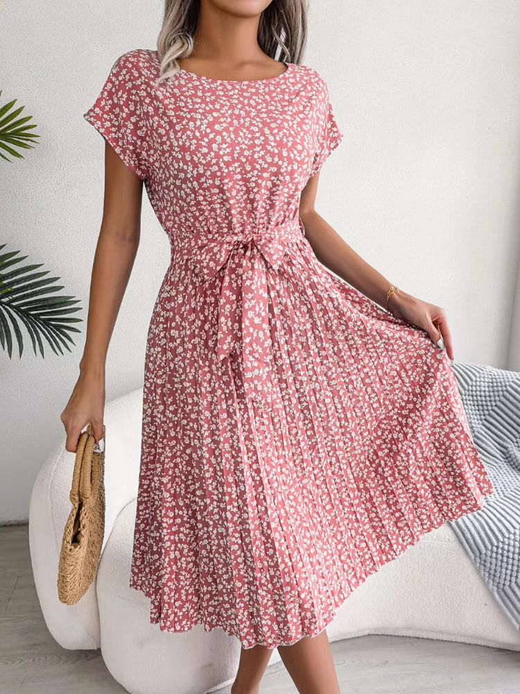 Floral Pleated Chic Dress for spring and summer days.