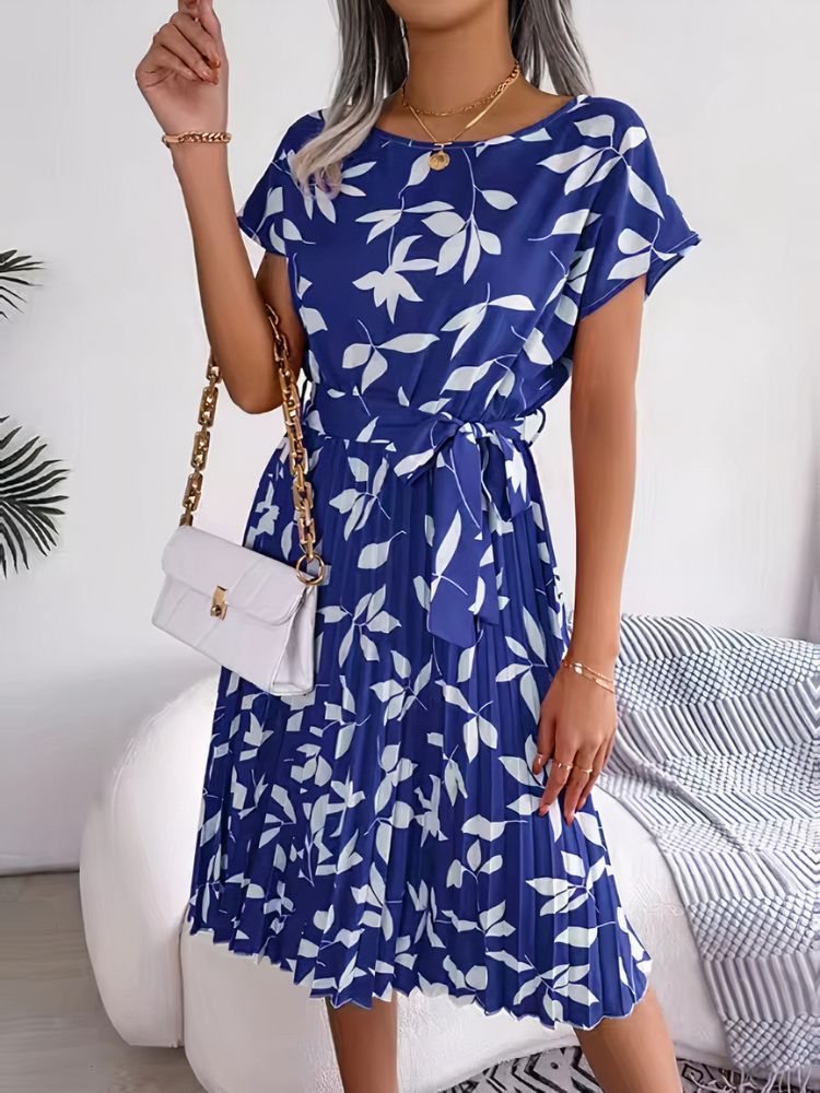 Floral Pleated Chic Dress for spring and summer days.