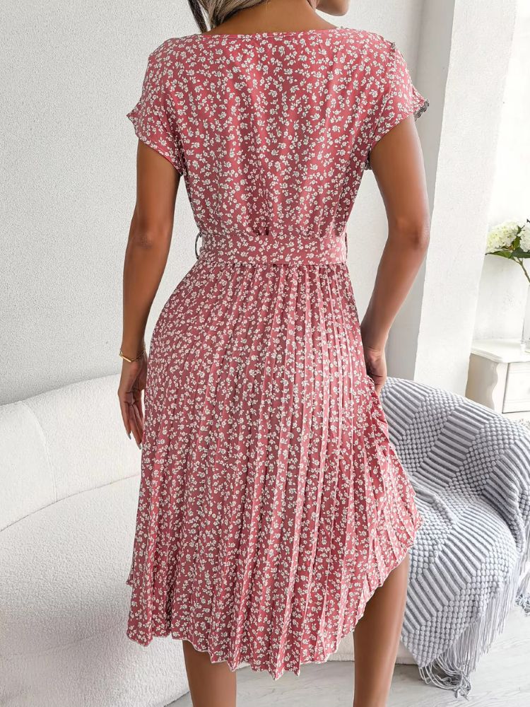 Floral Pleated Chic Dress for spring and summer days.