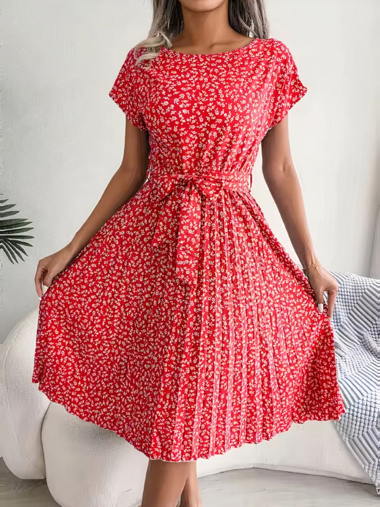 Floral Pleated Chic Dress for spring and summer days.